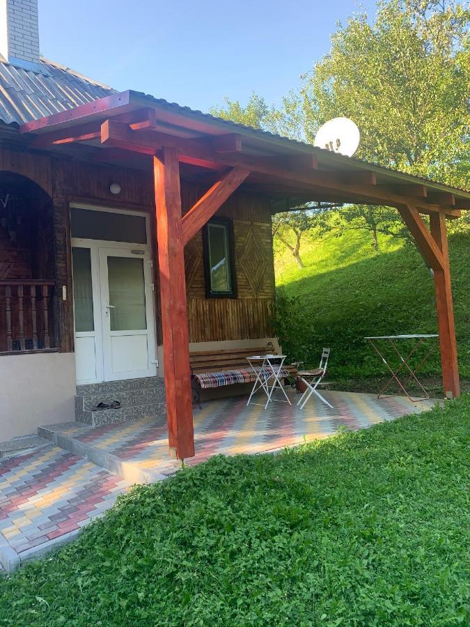 Cottage house โปโดโบเวียตส์ ภายนอก รูปภาพ